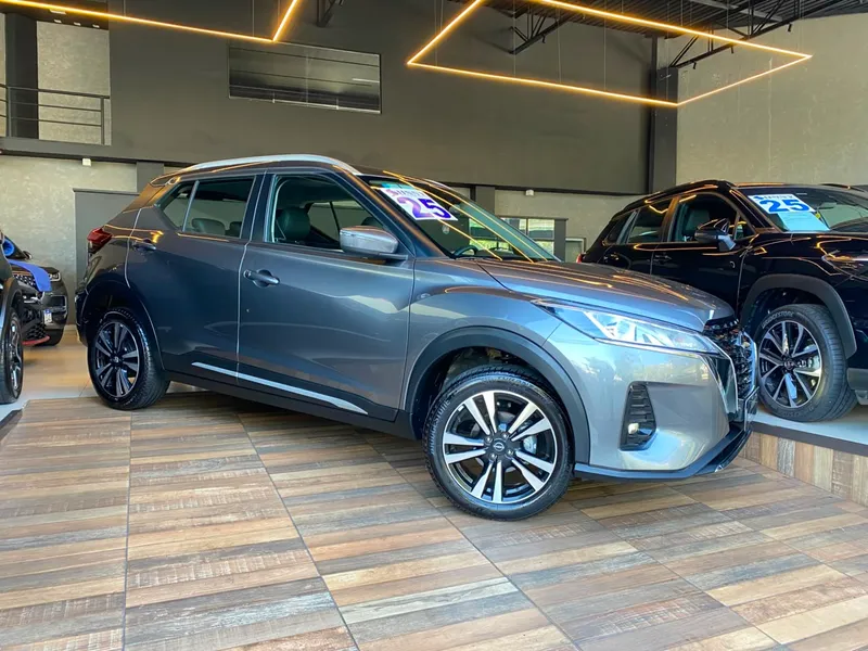 Nissan Kicks Cinza