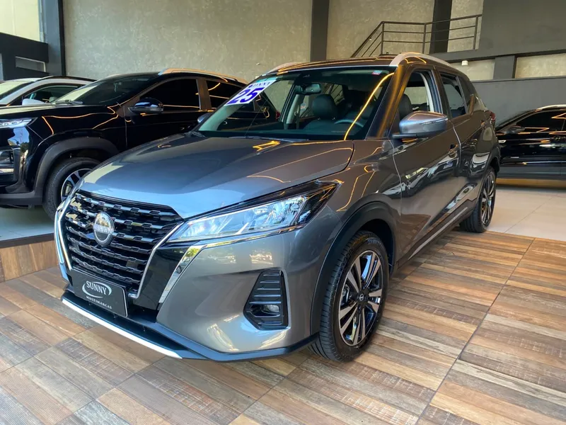 Nissan Kicks Cinza