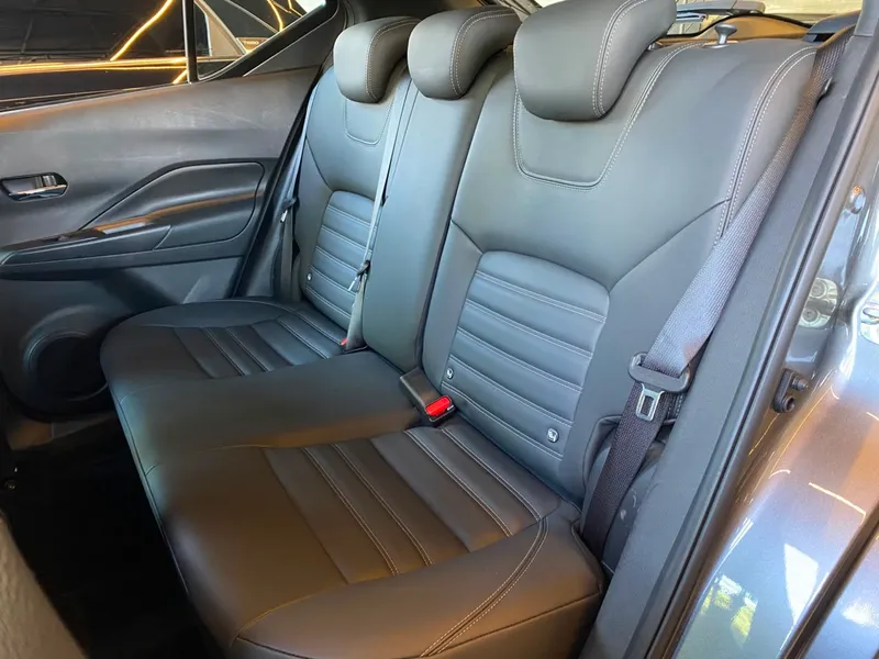 Nissan Kicks Cinza