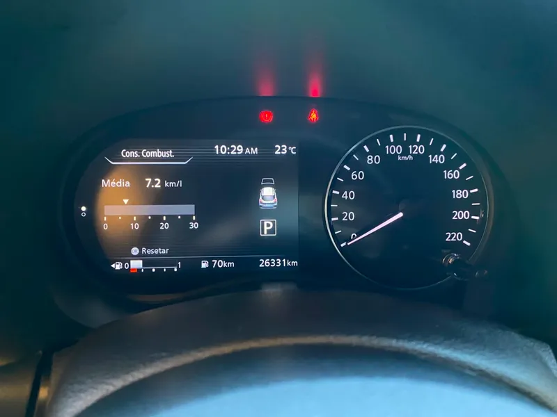 Nissan Kicks Cinza