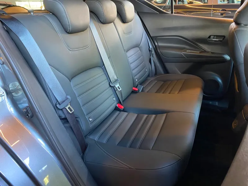 Nissan Kicks Cinza