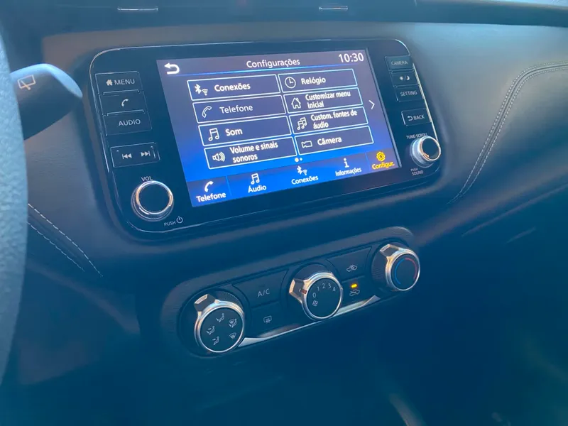 Nissan Kicks Cinza
