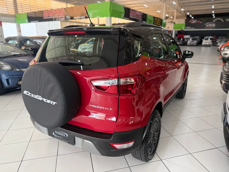Ford EcoSport Vermelho