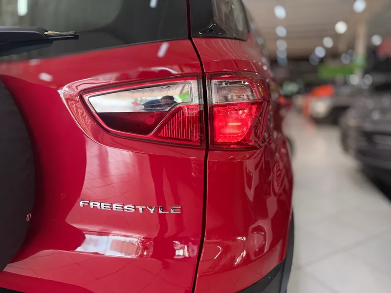 Ford EcoSport Vermelho
