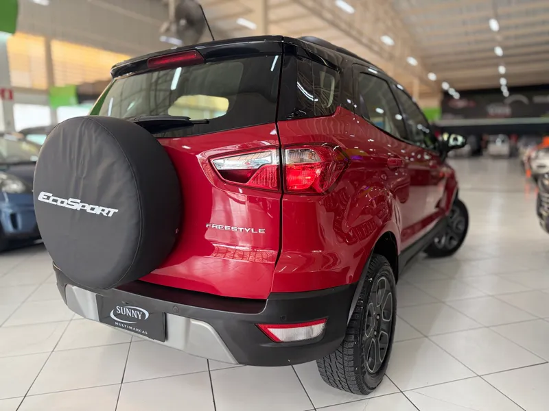 Ford EcoSport Vermelho