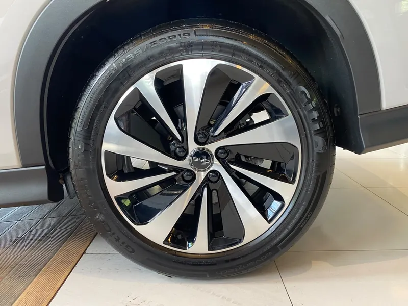 BYD SONG PLUS Cinza