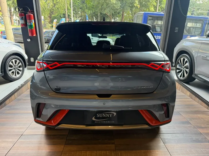 BYD Dolphin Cinza