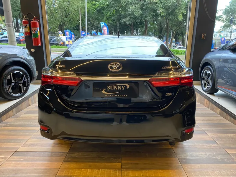 Toyota Corolla Preto