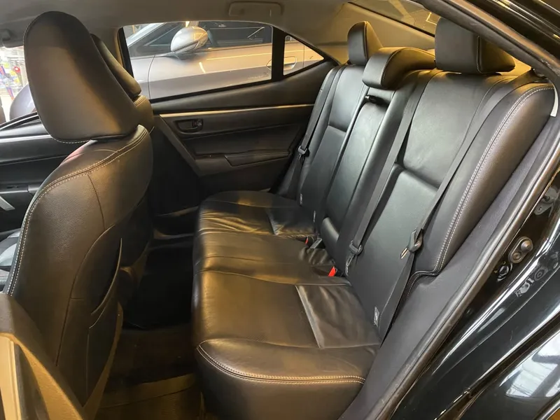 Toyota Corolla Preto