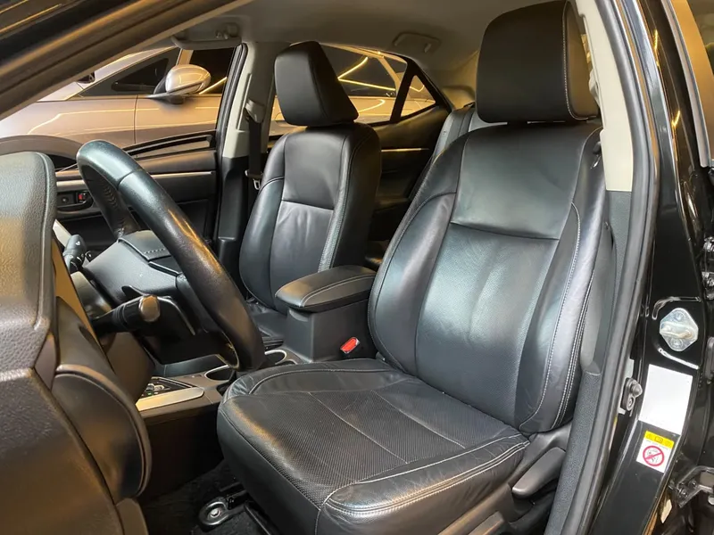 Toyota Corolla Preto