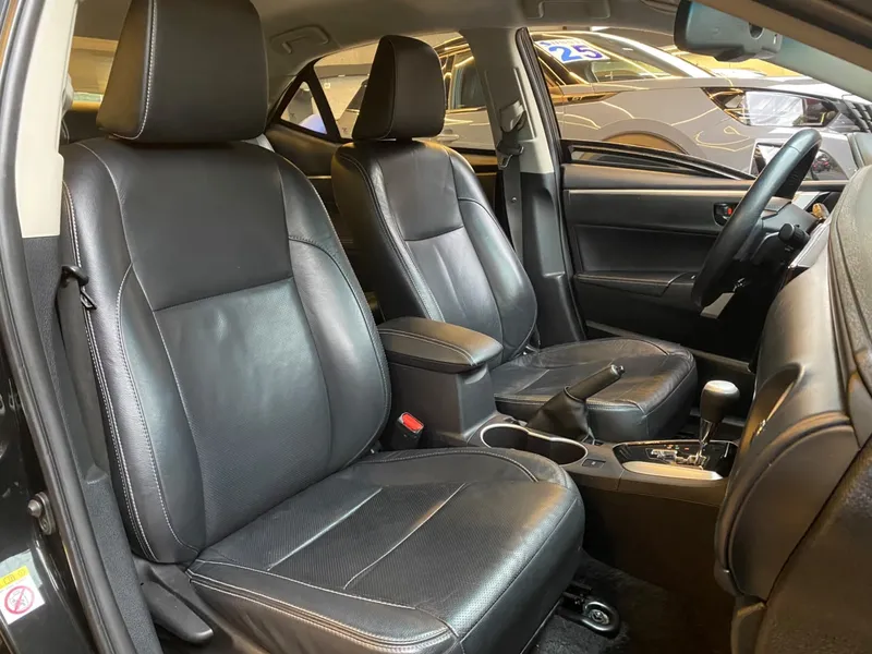 Toyota Corolla Preto