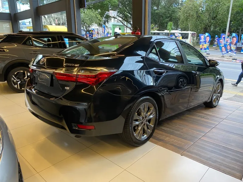 Toyota Corolla Preto