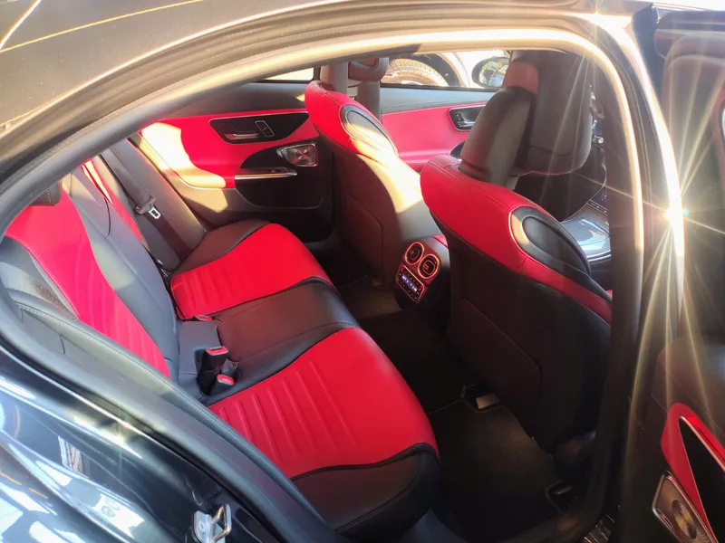 Mercedes Benz C-300 Cinza