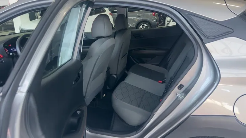 Hyundai HB20X Prata