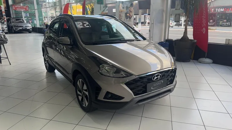Hyundai HB20X Prata