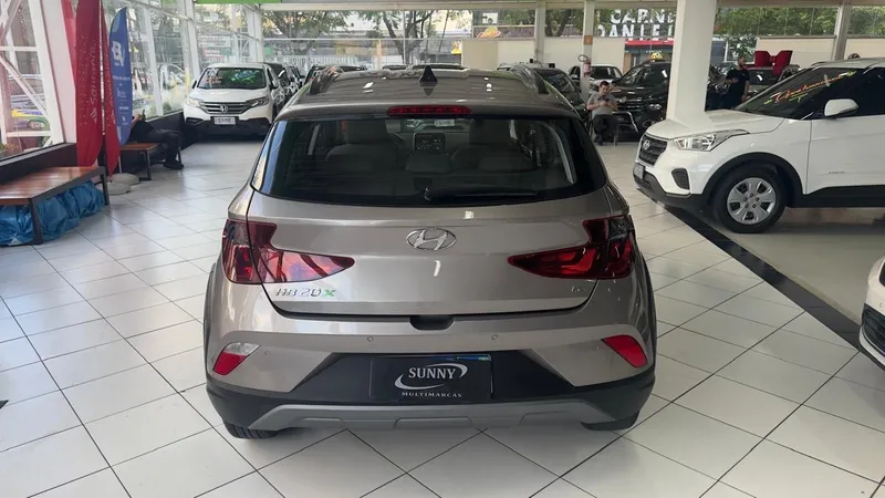 Hyundai HB20X Prata