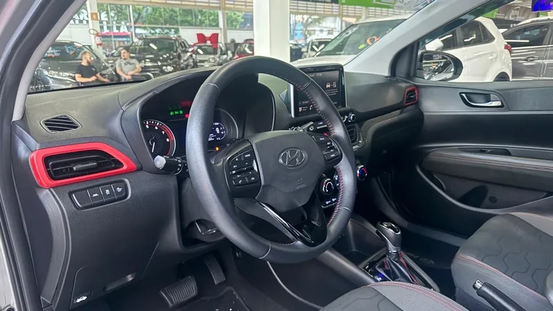 Hyundai HB20X Prata