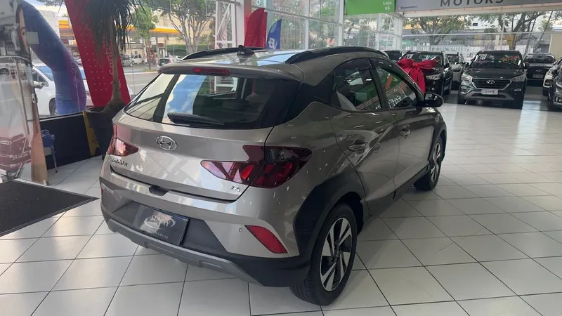 Hyundai HB20X Prata