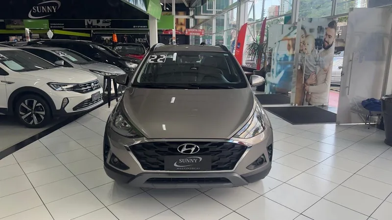 Hyundai HB20X Prata
