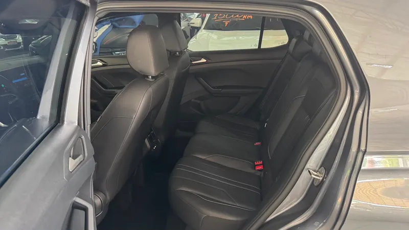 Volkswagen T-Cross Cinza