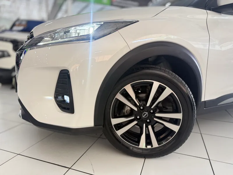 Nissan Kicks Branco