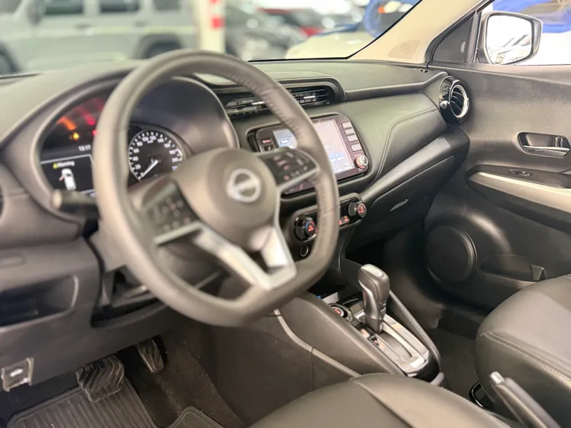 Nissan Kicks Branco