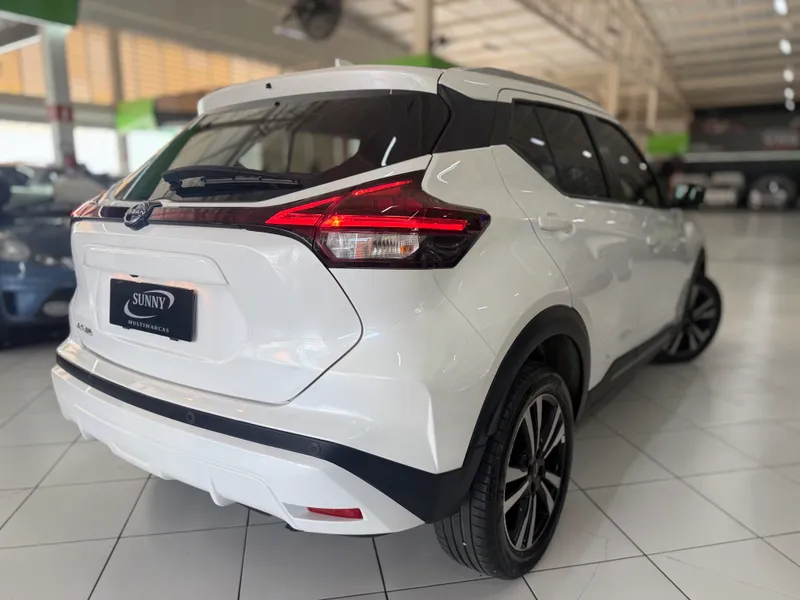 Nissan Kicks Branco