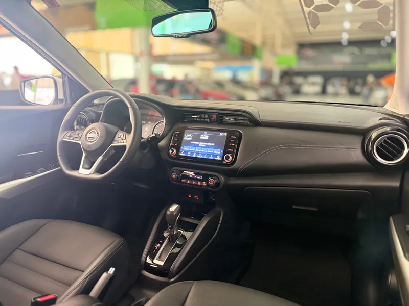 Nissan Kicks Branco