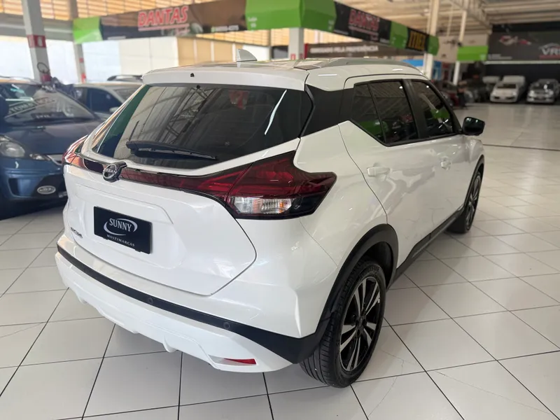 Nissan Kicks Branco