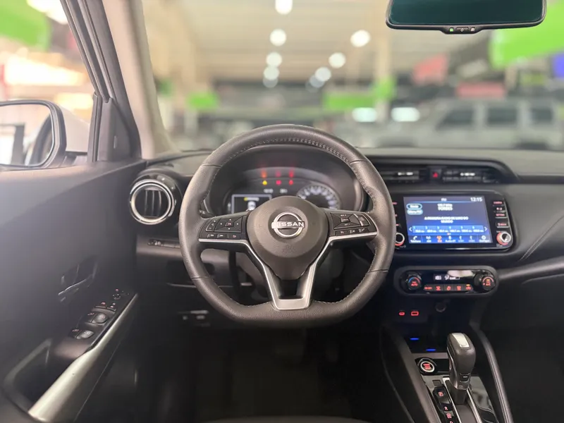 Nissan Kicks Branco