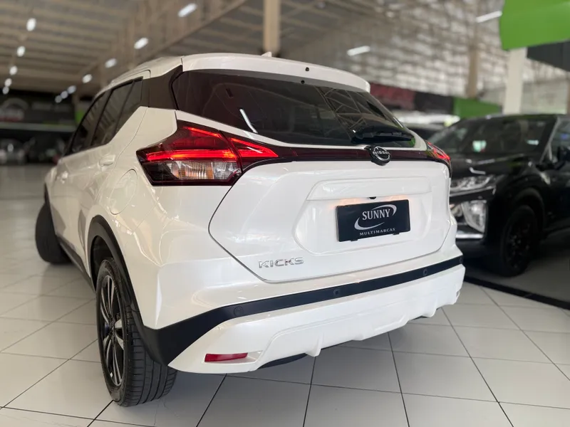 Nissan Kicks Branco