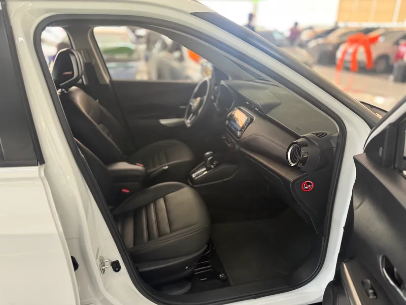 Nissan Kicks Branco
