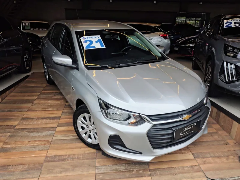 Chevrolet Onix Prata