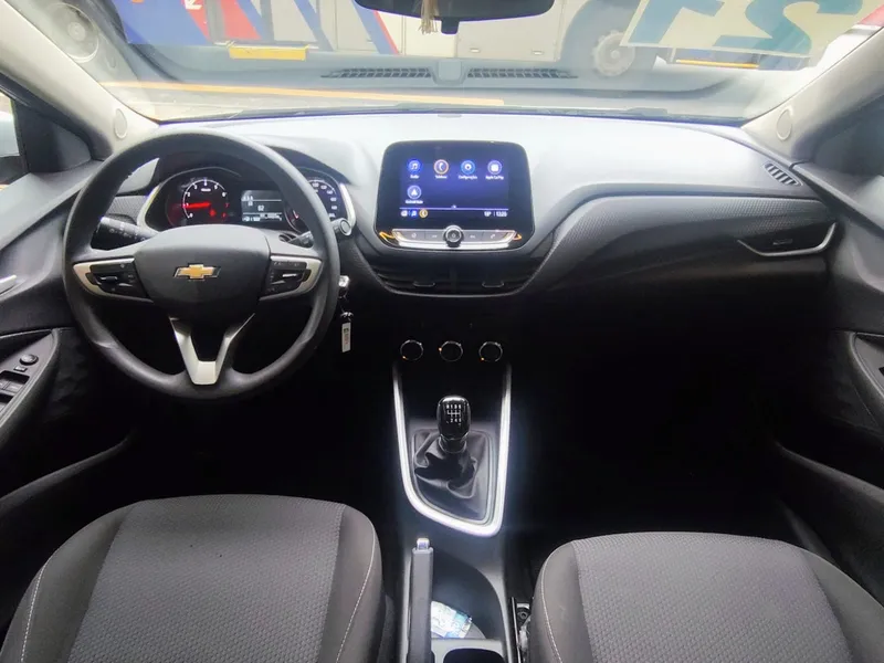 Chevrolet Onix Prata