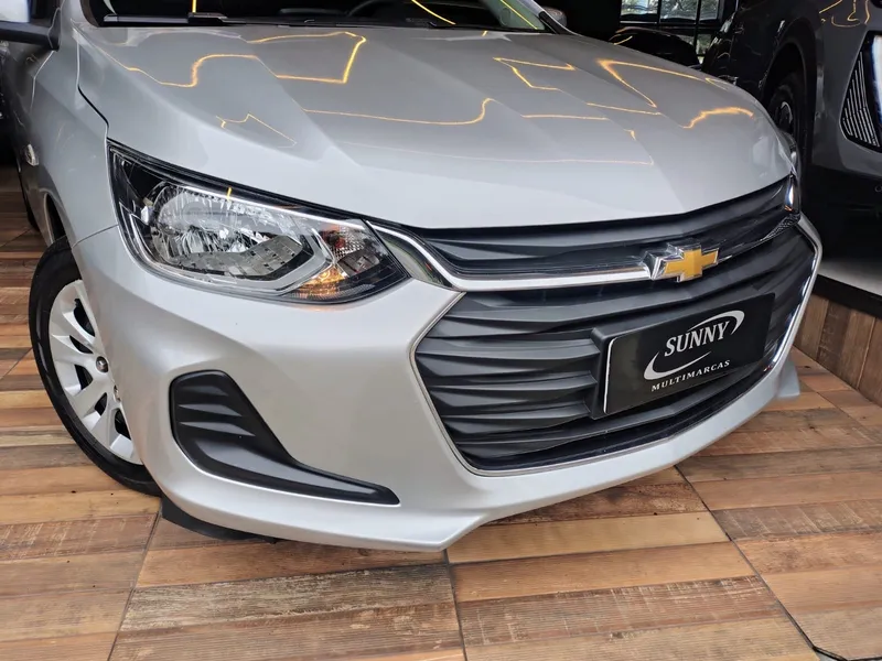 Chevrolet Onix Prata