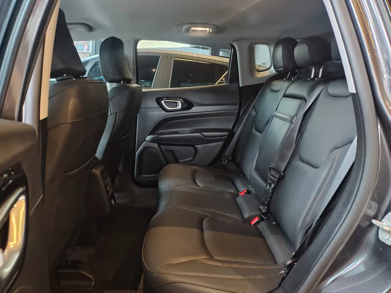 Jeep Compass Cinza