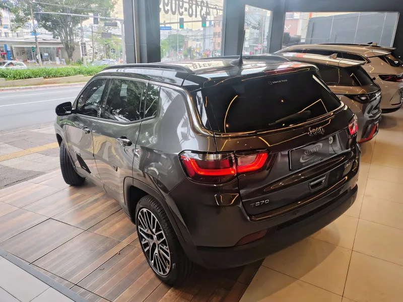 Jeep Compass Cinza