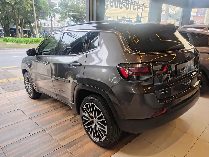 Jeep Compass Cinza