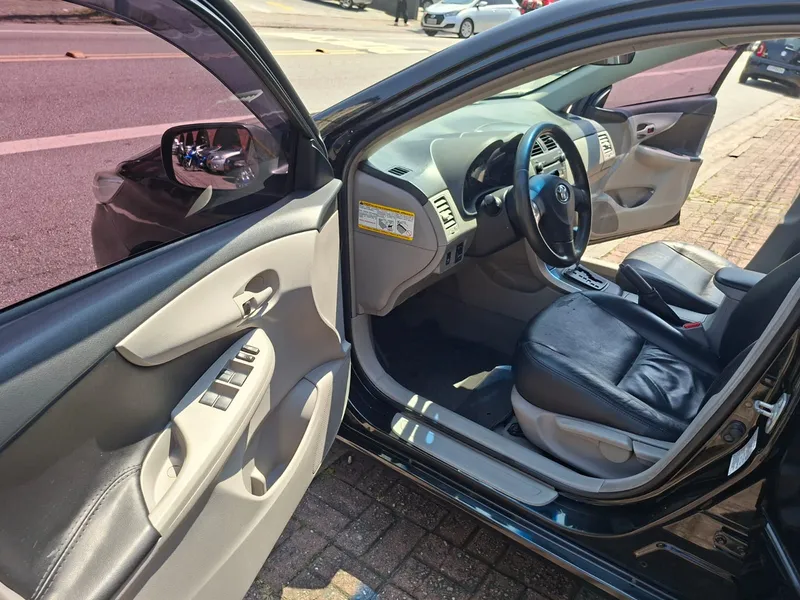 Toyota Corolla Preto