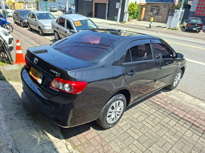 Toyota Corolla Preto