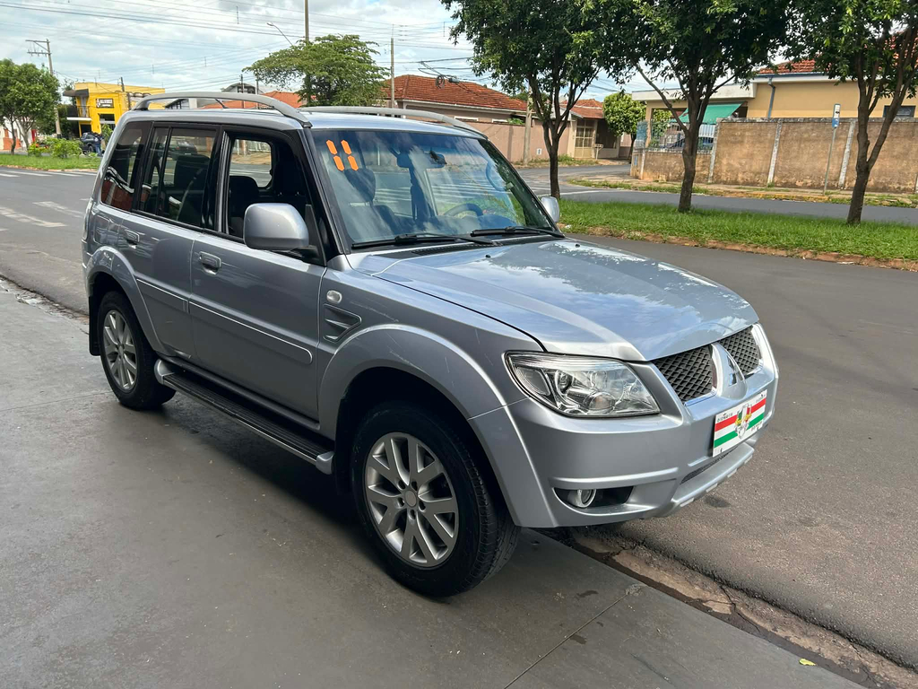 Mitsubishi Pajero Prata