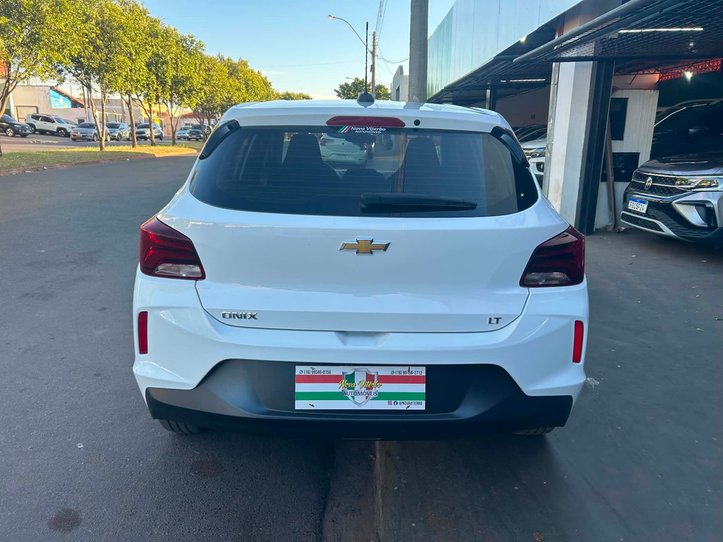 Chevrolet Onix Branco