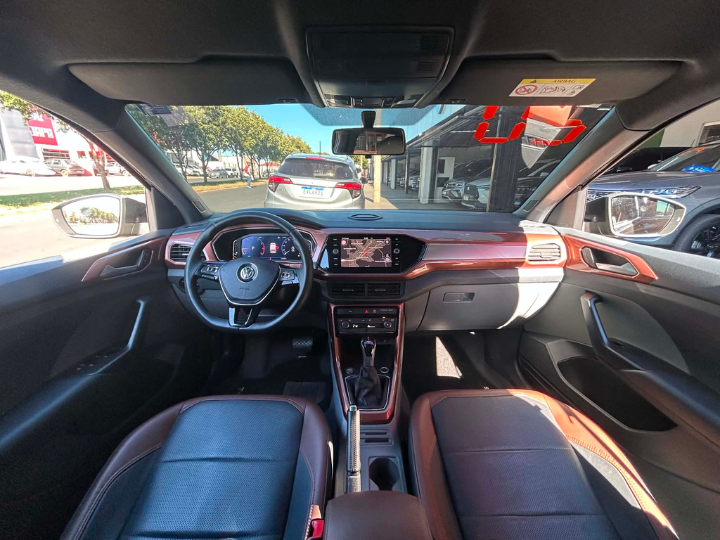 Volkswagen T-Cross Preto