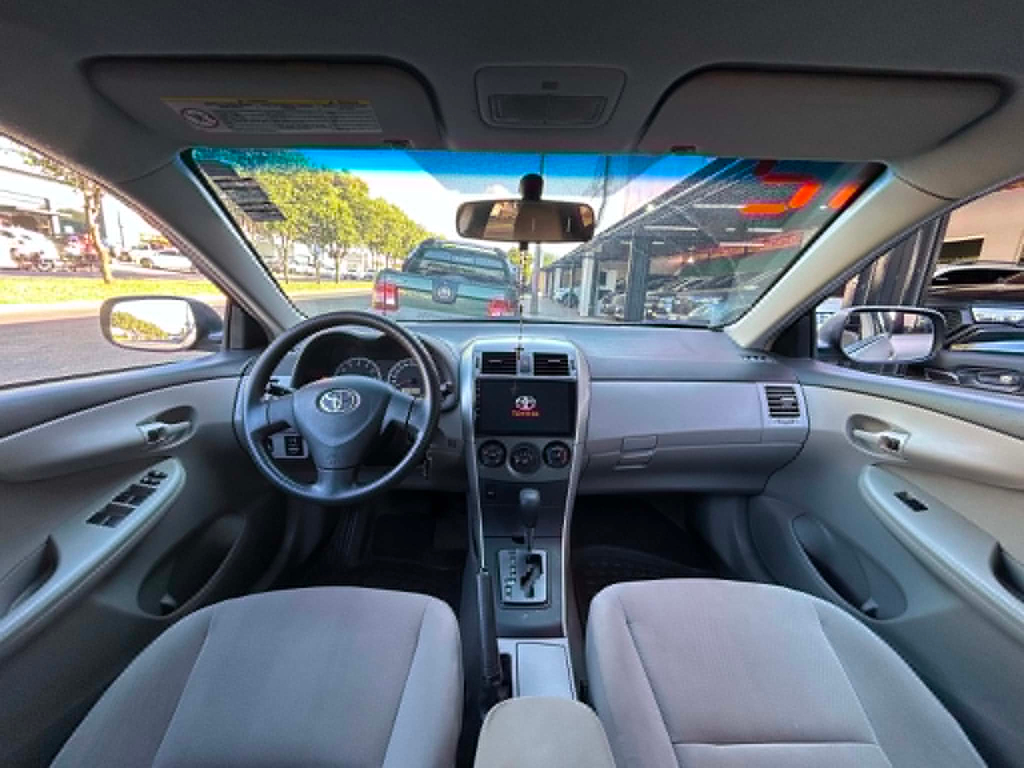 Toyota Corolla Bege