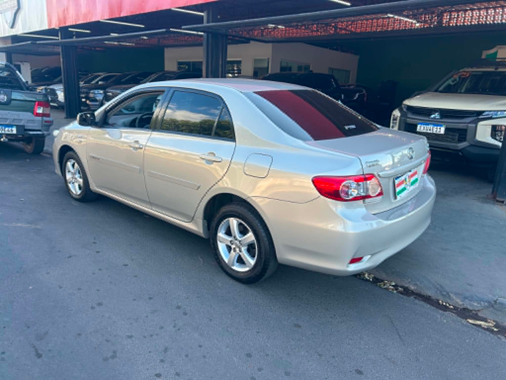 Toyota Corolla Bege