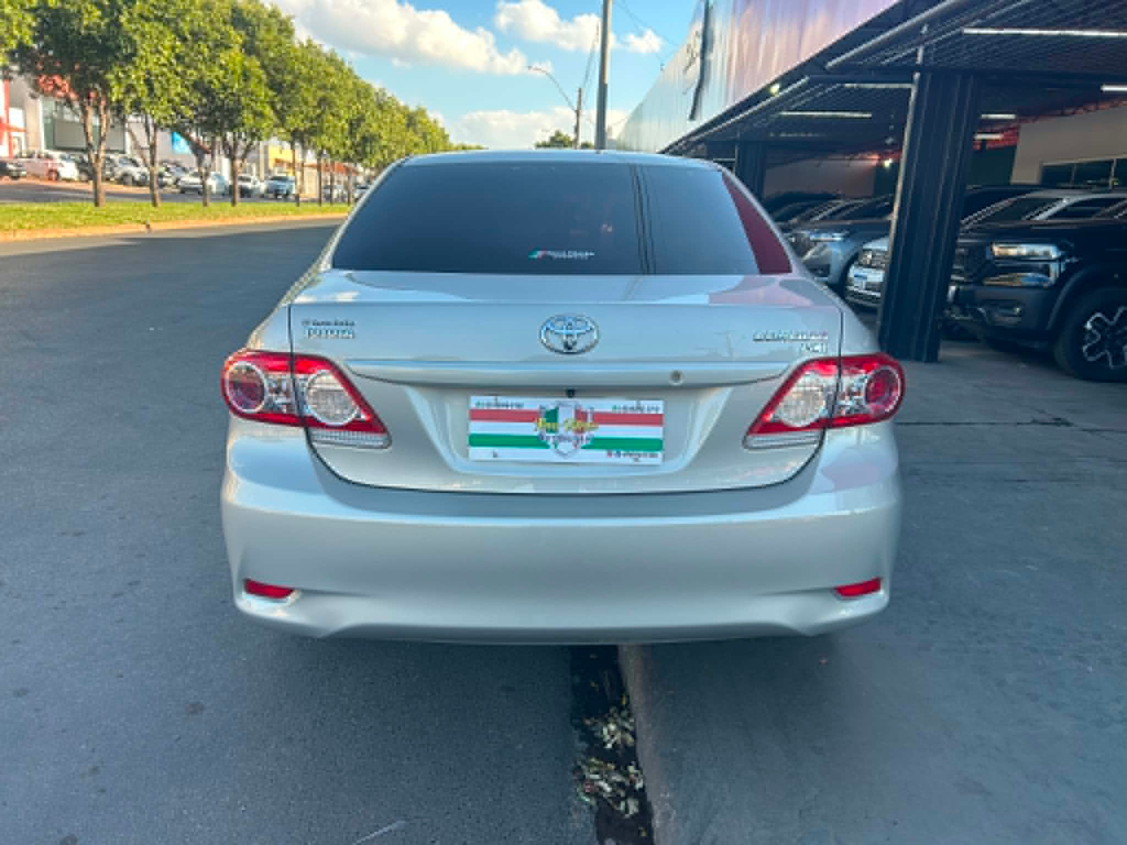 Toyota Corolla Bege