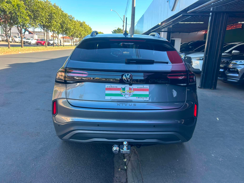 Volkswagen Nivus Cinza