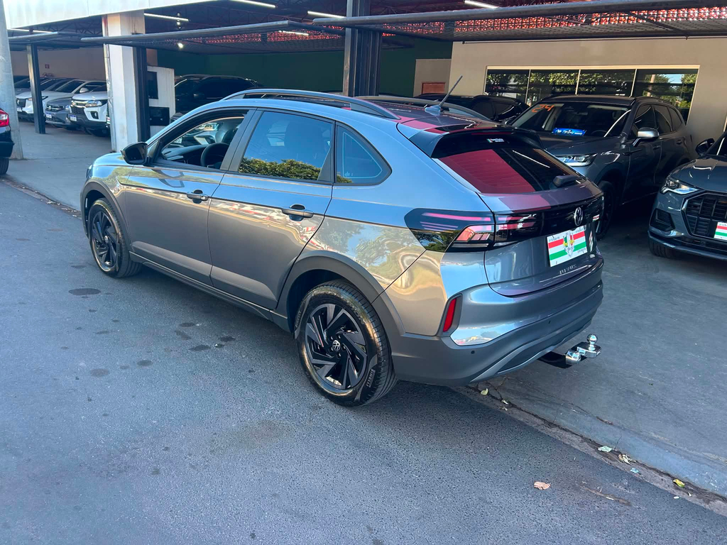 Volkswagen Nivus Cinza