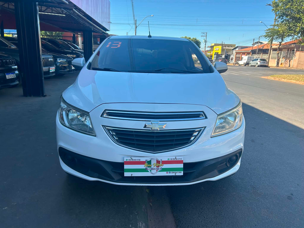 Chevrolet Onix Branco