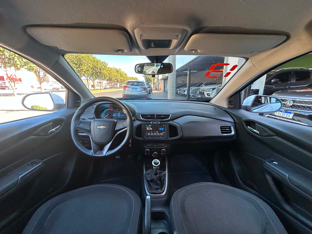 Chevrolet Onix Branco